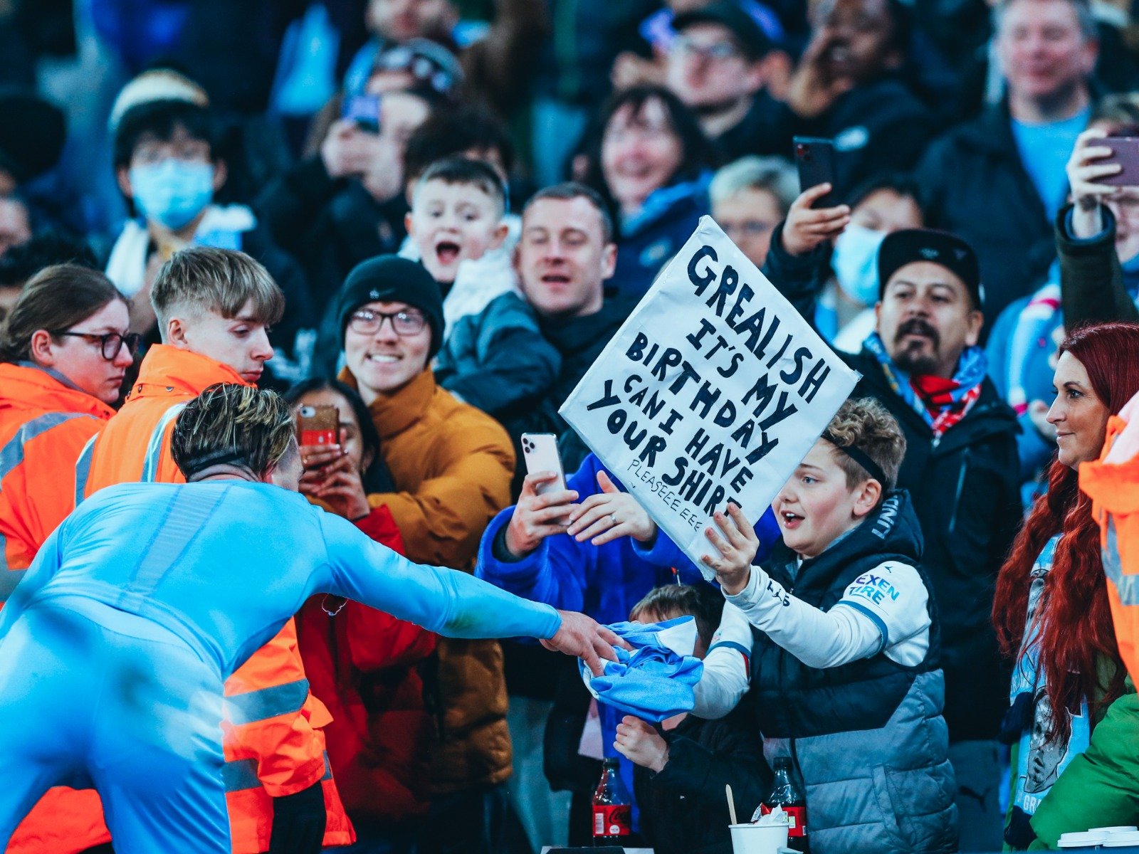 不禁让人想 不禁让人想